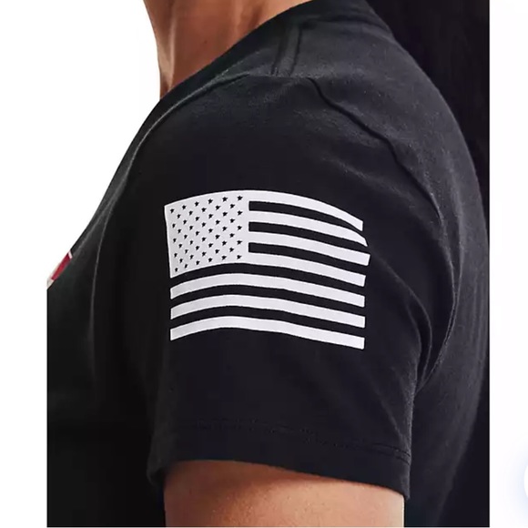 Under Armour Women’s Patriot Flag Shirt - Picture 4 of 9